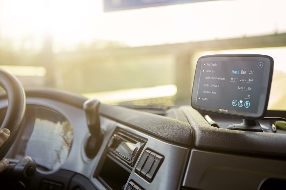 Tomtom Lkw Navigationsger T Go Professional Bei Expert Kaufen