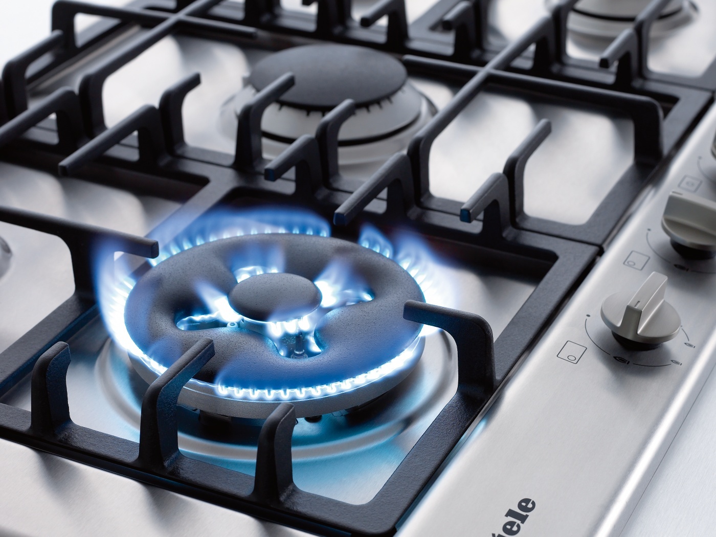 "Emaillierte Topfträger und Brennerbauteile"