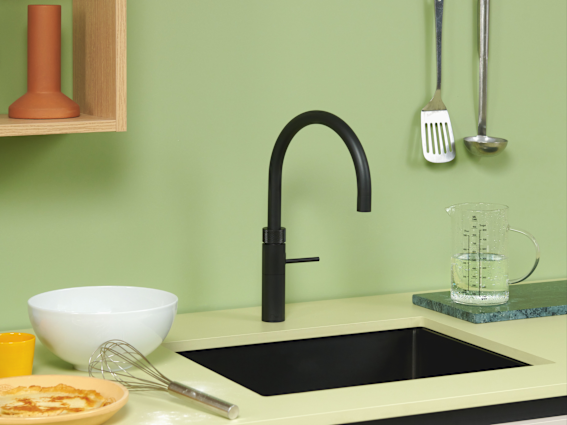 Fusion Round Schwarz FNRBLK + PRO3 Heißwasser-System