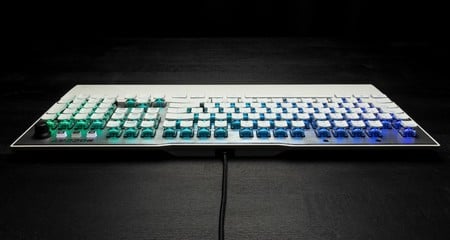 Vulcan 122 - Mechanische Gaming Tastatur weiß
