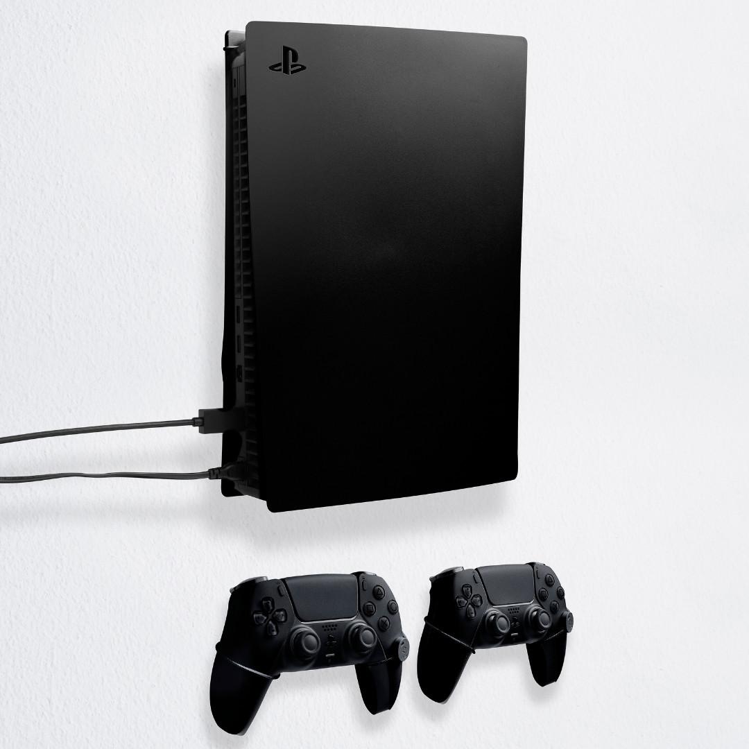 PlayStation 5 Wall Mount Bundle PlayStation 5 Wandhalterung, PS5 + 2x Controller, Schwarz