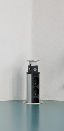 Tower Power USB-Charger Tischsteckdosenleiste 3-fach mit 2 USB Ladebuchsen 2m H05VV-F 3G1,5, in Tis