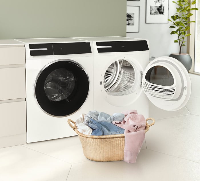 Bosch Waschmaschine und Trockner mit Wäschekorb