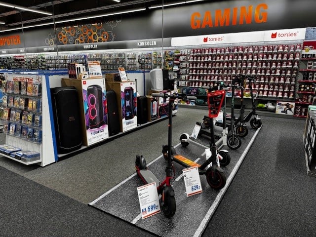 E Scooter erleben bei expert: Egret, Segway & RedBull – mit Rundum Service