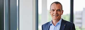 expert hält Marktposition trotz herausfordernder Rahmenbedingungen stabil 