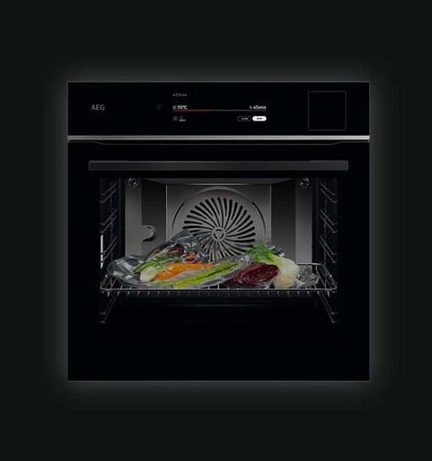 AEG_Header_Dampfbackofen_bild1