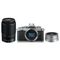 Z fc + Objektiv NIKKOR 16–50 VR + 50–250 VR Kit Systemkamera