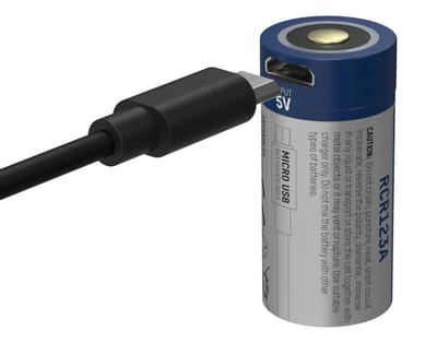Li-Ion Akku 16340 / RCR123 850 mAh mit Micro-USB Ladebuchse