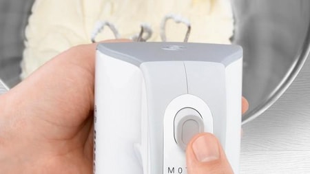 Bosch MFQ49300 Handmixer, 850 W, 5 Leistungsstufen, spülmaschinenfestes Bosch MFQ49300 Handmixer, 850 W, 5 Leistungsstufen, spülmaschinenfestes