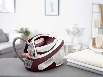 Abbildung Die kraftvolle langlebige Dampfbügelstation mit vollkommener Sicht
