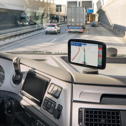 Abbildung Professionelle Navigation für Lkw, Busse, Reisebusse und Transporter
