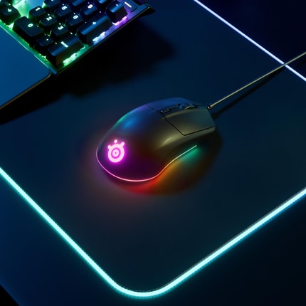 Abbildung Kabelgebundene Gaming-Maus mit TrueMove-Sensor und Prism-Beleuchtung