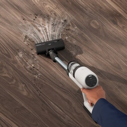 Abbildung GERINGES GEWICHT, KRAFTVOLLE REINIGUNG. VOM BODEN BIS ZUR DECKE