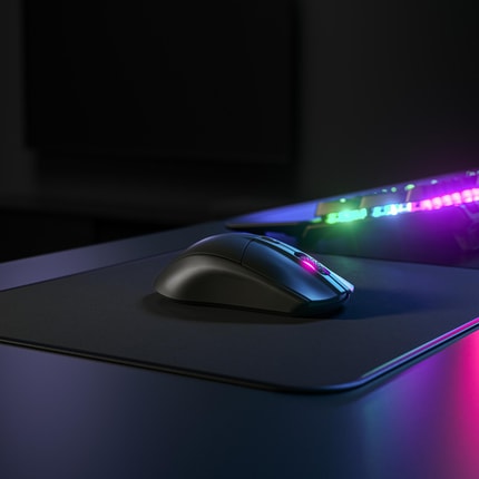 Abbildung Gaming-Maus mit TrueMove-Sensor und langer Akkulaufzeit