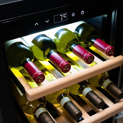 Abbildung Verleihen Sie Ihren Weinen den Luxus, den sie verdienen – Mit dem CASO WineExclusive 12