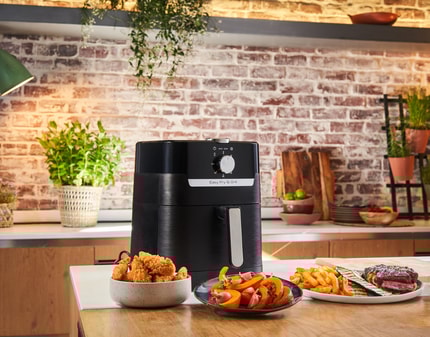 Abbildung Die erste gesunde 2-in-1-Heißluftfritteuse: Heißluftfritteuse & Grill von Tefal