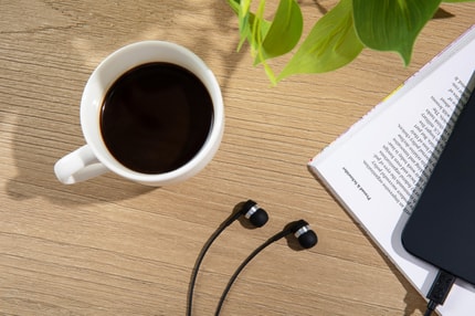 Abbildung Einfach verbunden. Natürlicher Klang.