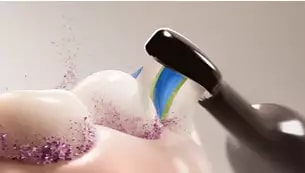 Abbildung Bis zu 2 x weißere Zähne**