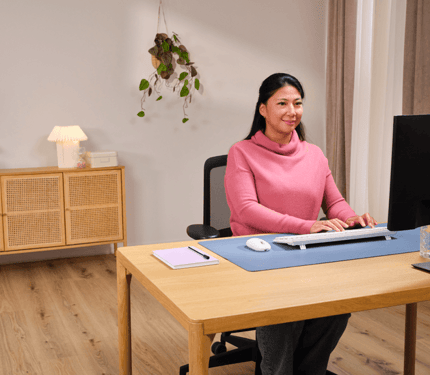 Abbildung Schlanke Funkmaus mit Mehrgeräte-Anschluss und Hyperscroll-Rad für superschnelles Scrollen