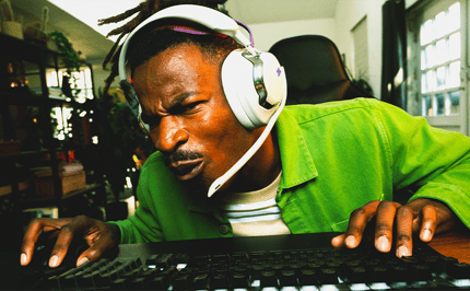 Abbildung 50-mm-Carbon-Treiber für dynamischen, ultimativen JBL Quantum Sound