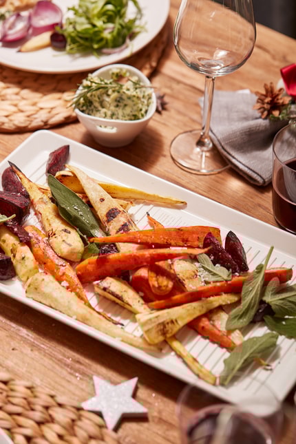 Abbildung Porzellan-Servierplatte