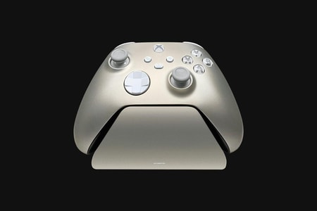 Universal Quick Charging Stand for Xbox - Lunar Shift