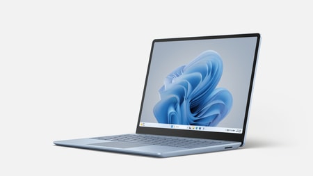 Surface Laptop Go 3, Eisblau, 12,4 Zoll, Touch, Intel Core i5-1235U, 16 GB, 256GB SSD, Intel Iris Xe