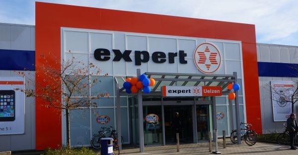 Außenansicht expert Uelzen Außenansicht expert Uelzen