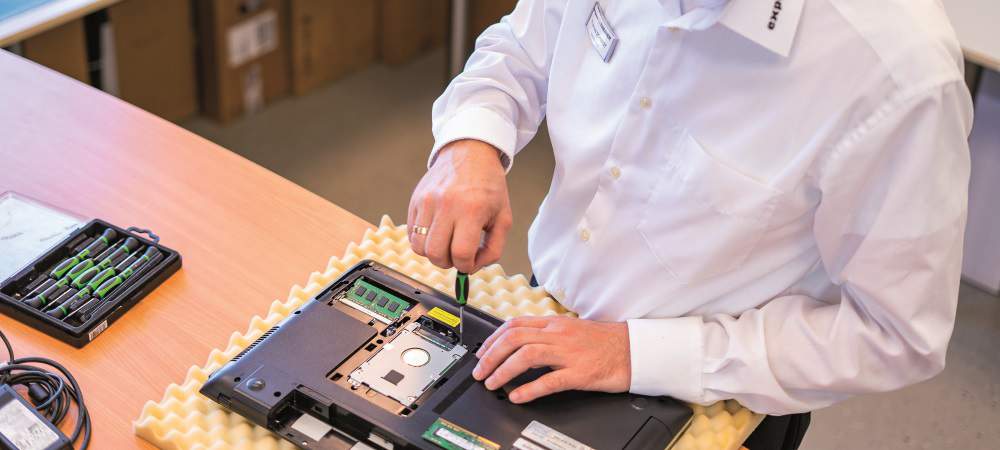 Installation von Monitor, Drucker, Scanner u. v. m.