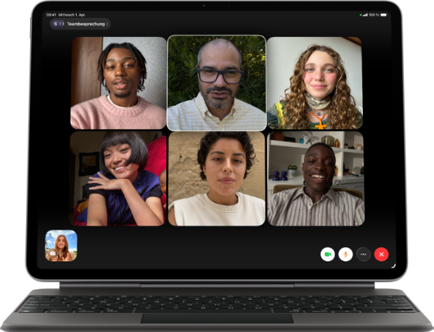 iPad Air, befestigt am Magic Keyboard, Schwarz, Gruppen FaceTime Anruf auf dem Display