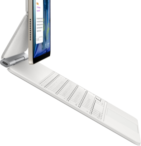 iPad Air, Farbe Polarstern, befestigt am Magic Keyboard, Weiß, Seitenansicht